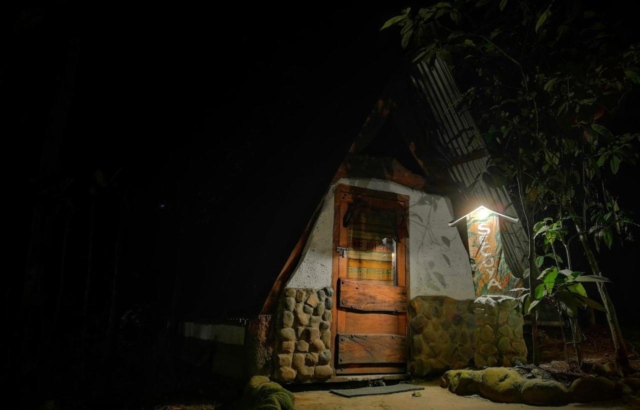 Hotel Jungle Roots Tena Esterno foto